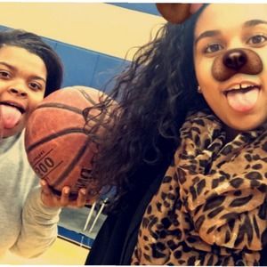 Meet your Posher, Liv